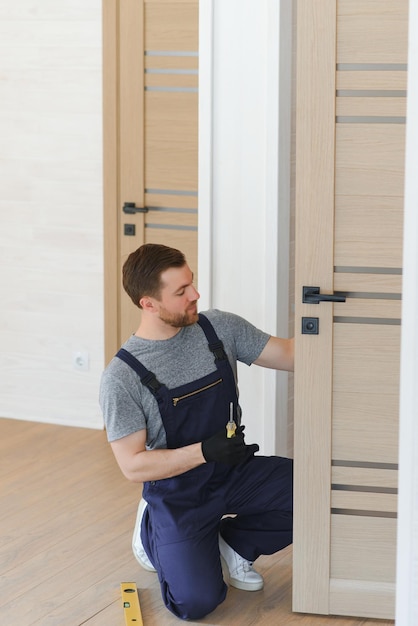 Pose d'une porte sécurisée